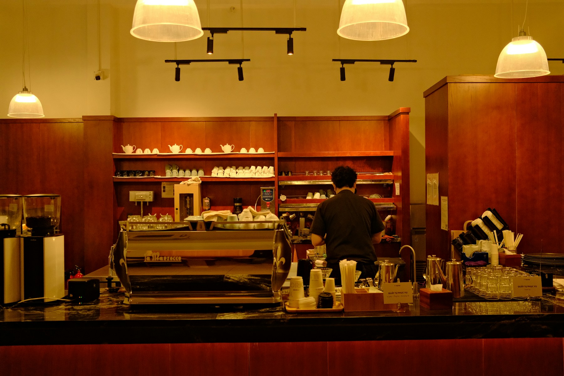 Illustrative café service